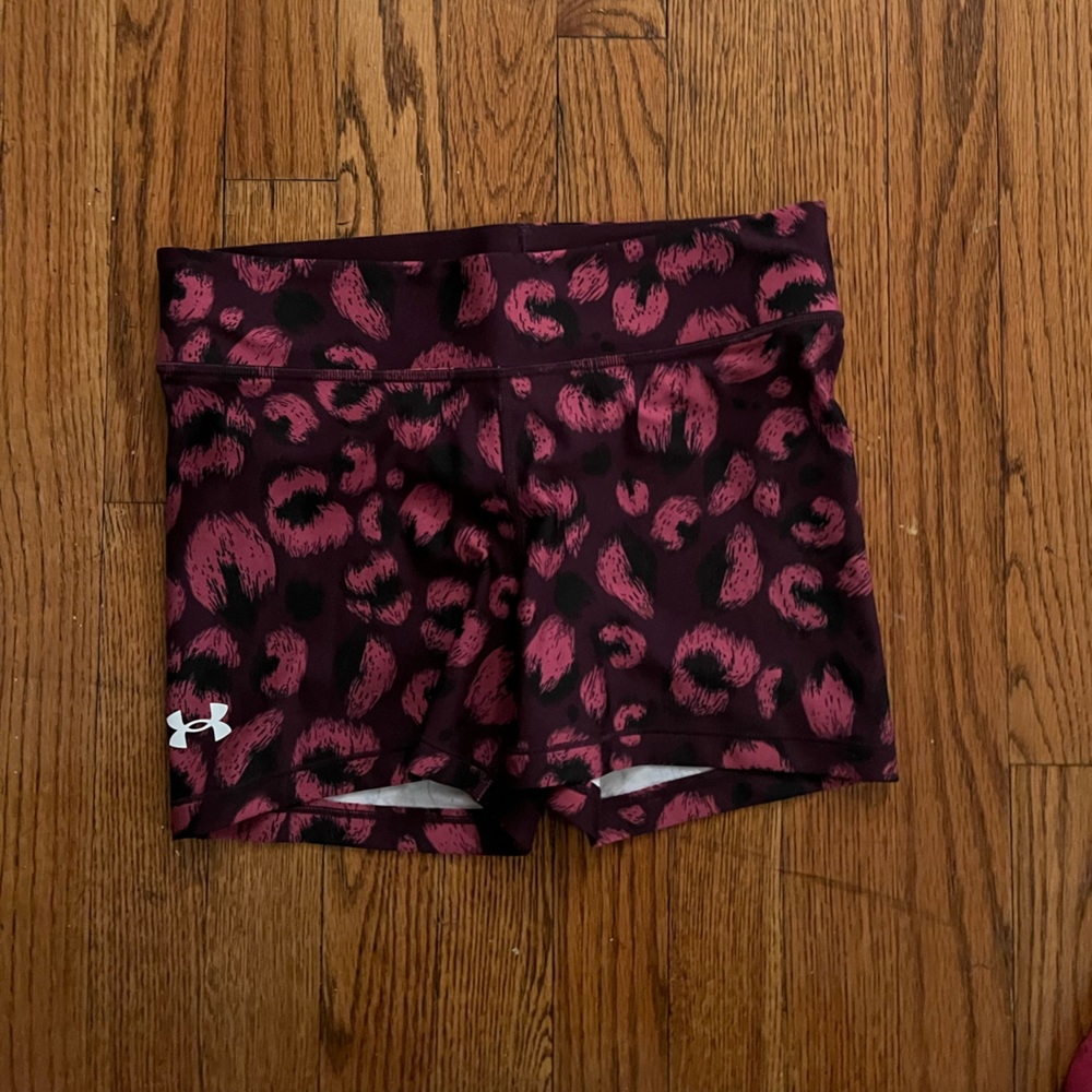 Under Armour Women's HeatGear Mid Rise 3” Shorts Leopard Animal Print Purple
